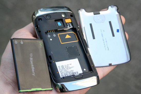 BlackBerry-9860-pin