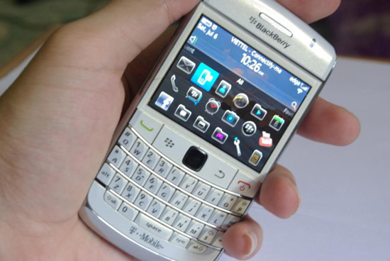 blackberry-9700-trang-thiet-ke