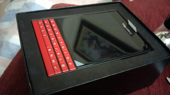 blackberry-passport-do-cu-box