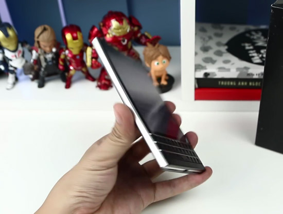 blackberry-passport-xach-tay-phap-thiet-ke-4