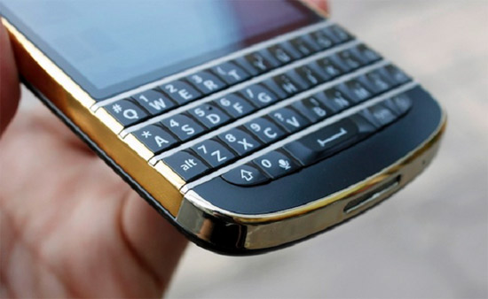 blackberry-q10-vien-gold-thiet-ke