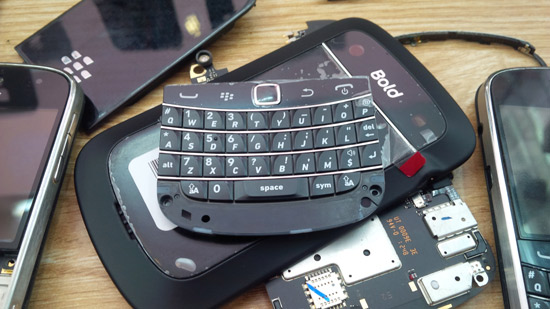sua-chua-blackberry-9900