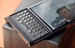 [Hỏi đáp] BlackBerry Priv chạy hệ điều hành nào, sản xuất ở đâu, sản xuất năm nào ?