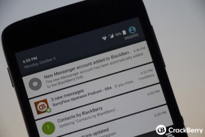 BlackBerry HUB+ Services tích hợp thêm Wechat và Line