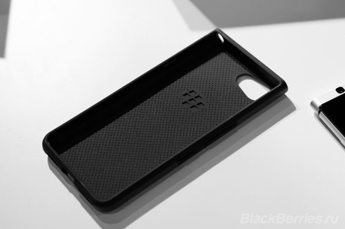 BlackBerry-KEYone-case-09