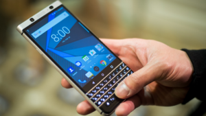 BlackBerry KEYone sử dụng cảm biến vân tay khá cao cấp