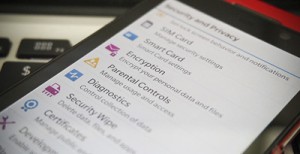 Không còn nhận tin nhắn & cuộc gọi ngoài danh bạ trên BlackBerry 10