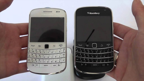blackberry-9900-&-9930-3