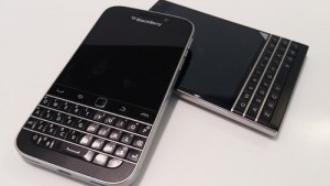So sánh BlackBerry Passport và BlackBerry Classic