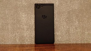 BlackBerry KEYone Black Edition chính thức ra mắt tại Singapore