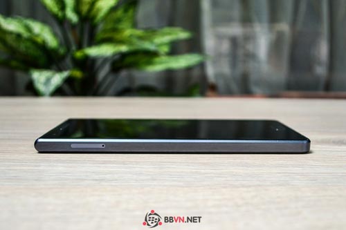 blackberry-motione-canh-trai