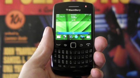 Blackberry-9360-curve-4