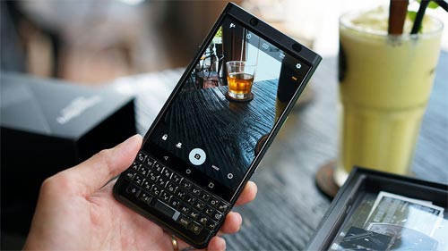 bb-motion-vs-bb-keyone-black-2