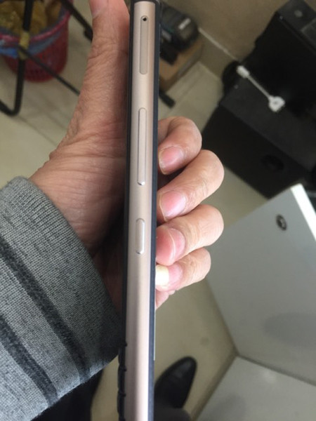 blackberry-keyone-bronze-4