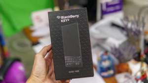 BlackBerry KEY2 xách tay mua ở đâu, giá bao nhiêu