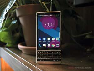 BlackBerry KEY2 hiện đã có mặt tại Canada với giá bán 800$ CAD