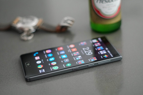 mua-blackberry-motion-cu-2