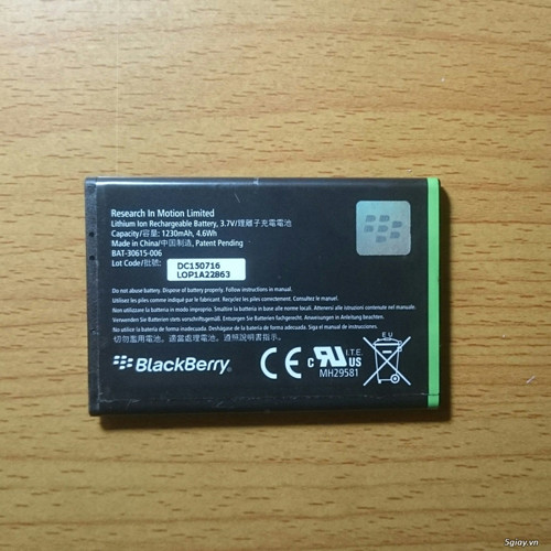 mua-pin-blackberry-9930-tai-hn-3