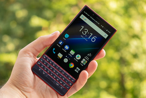 ban-blackberry-key2-le-01