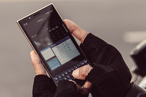 bb-key2-le-va-keyone-3