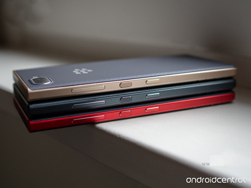 bb-key2-le-va-keyone-5