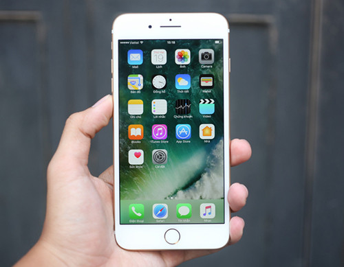 thiet-ke-blackberry-iphone-1