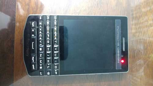 blackberry-porsche-design-p9983-graphite-cu-1