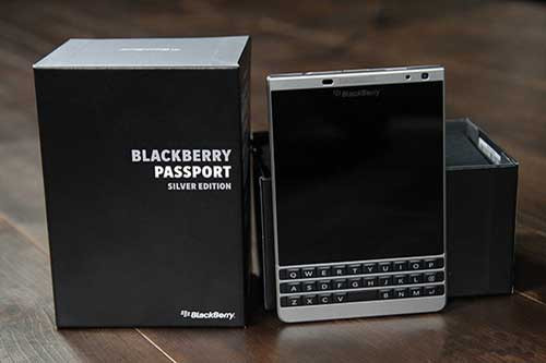 thay-man-hinh-blackberry-passport-silver