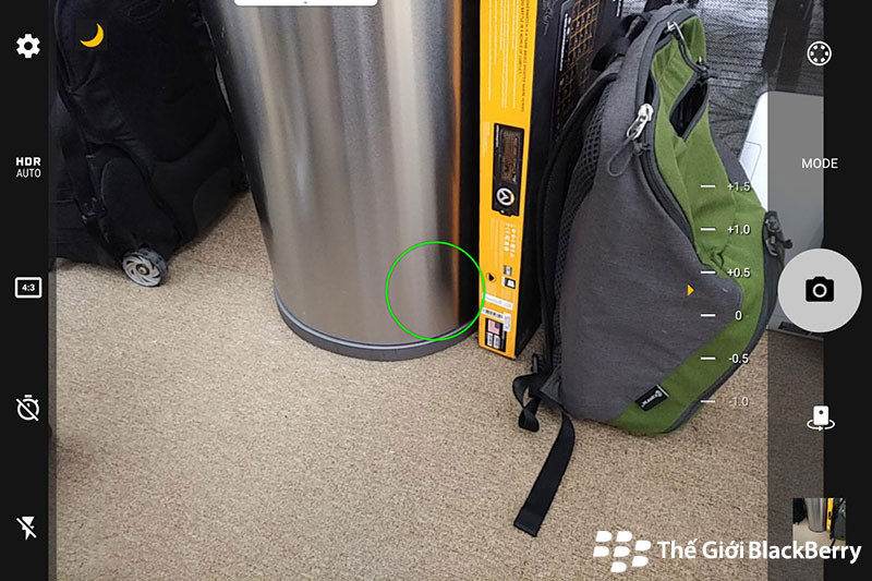 Ảnh được chụp bằng blackberry keyone