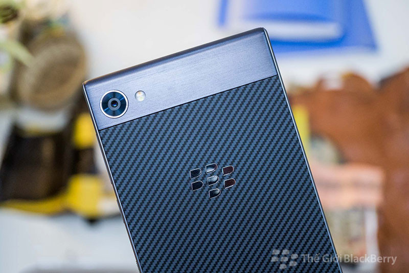 Camera blackberry motion