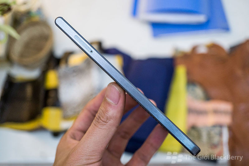 Viền của blackberry motion