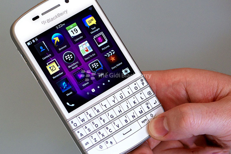 Cấu hình blackberry Q10