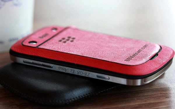 Ốp lưng bold 9900 bằng da cao cấp